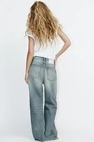 RELAXED OVERSIZE HIGH-WAISTED JEANS