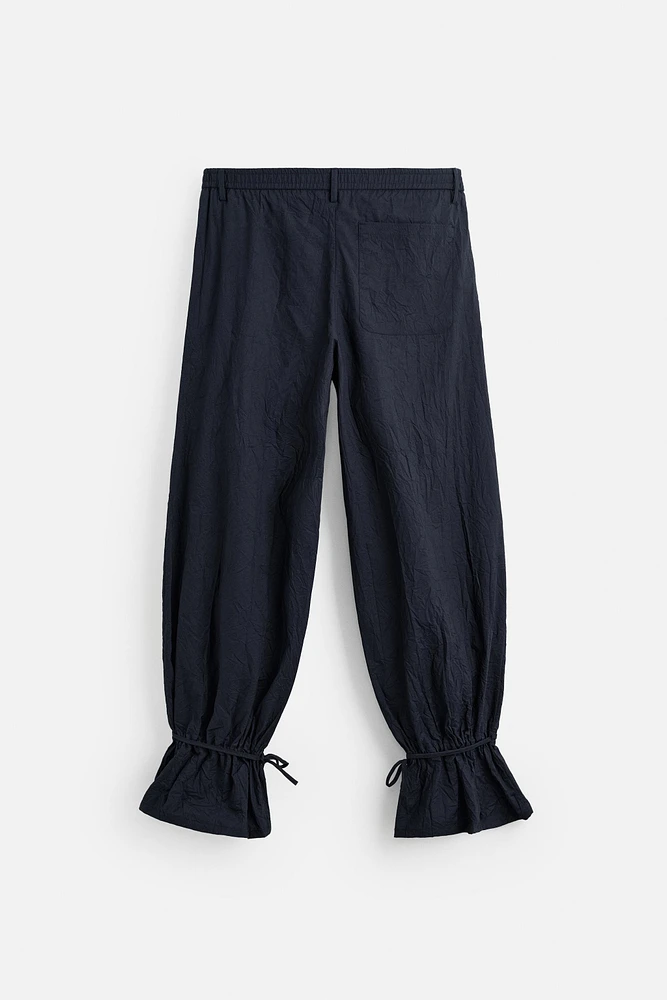 PANTALON EN COTON À EFFET PLISSÉ