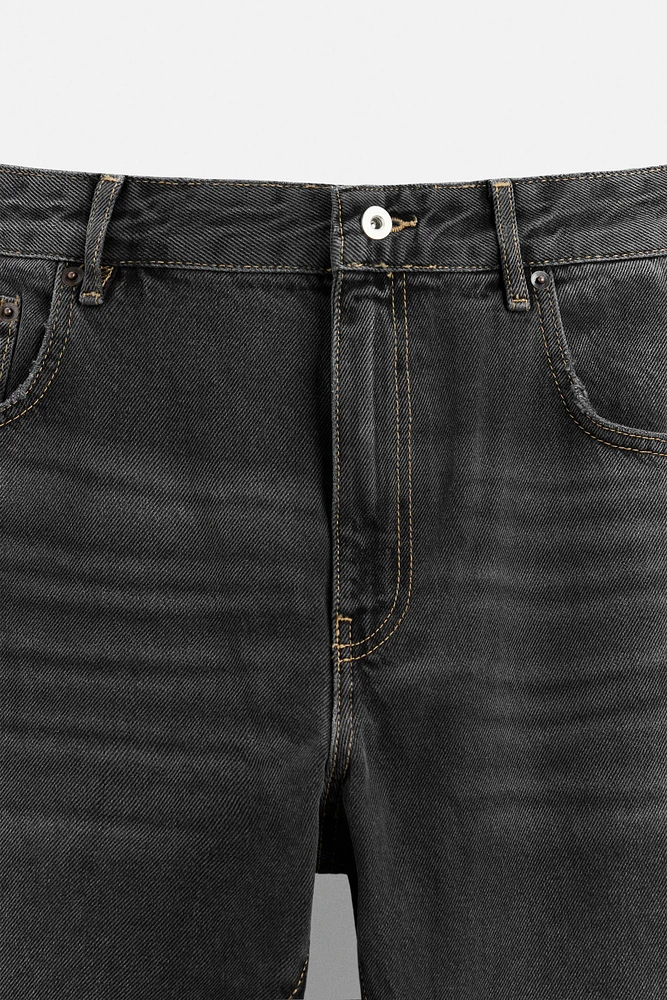 FLARE FIT JEANS