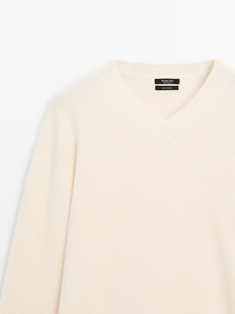 Oversized cashmere V-neck sweater