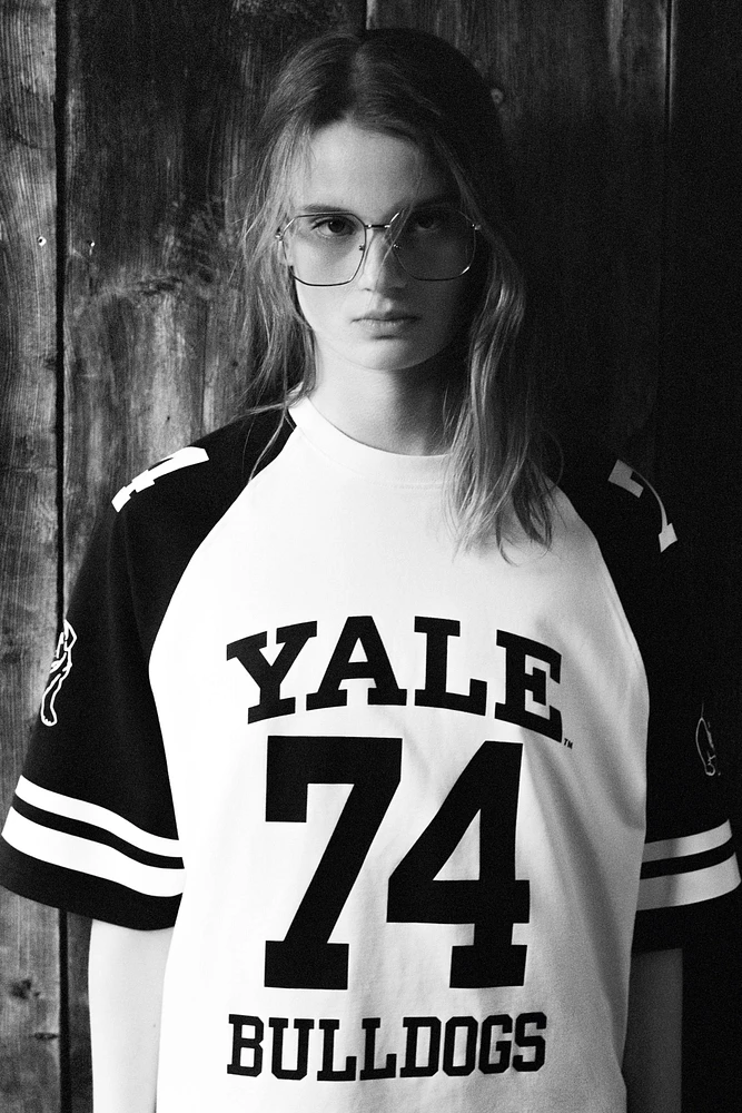 YALE™ PRINTED T-SHIRT