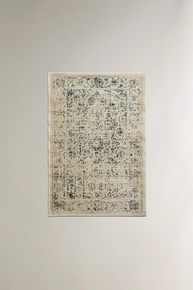 VINTAGE EFFECT AREA RUG