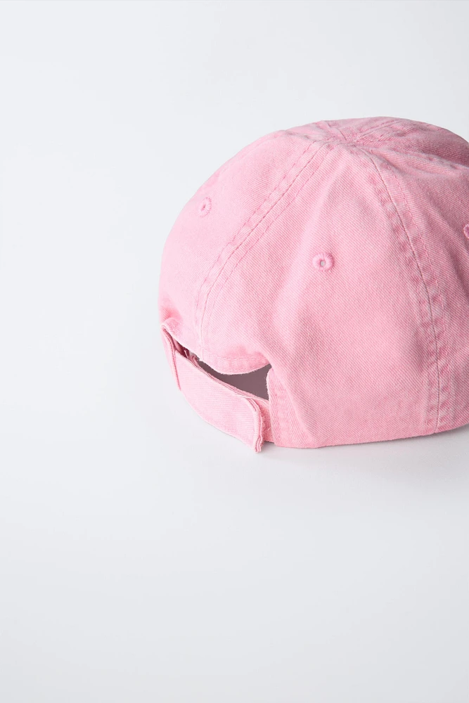 CASQUETTE À CLOUS ÉTOILE