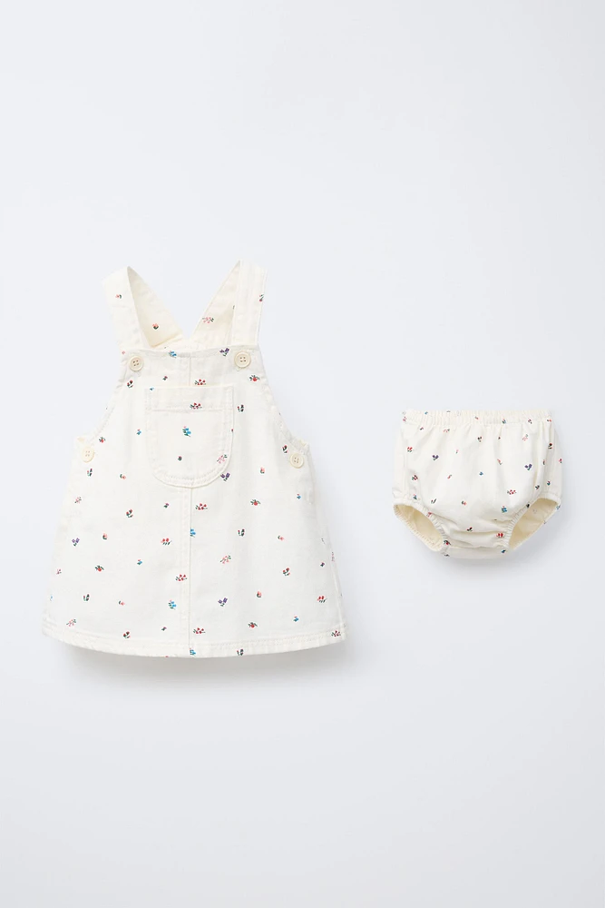 ROBE-SALOPETTE ET CULOTTE EN SERGÉ À FLEURS