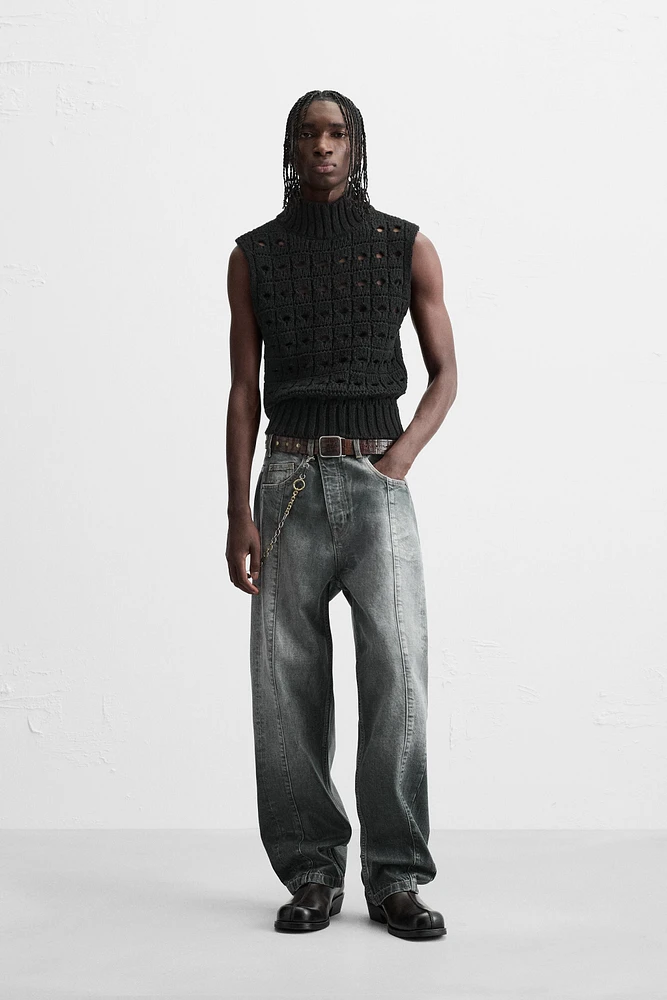 TEXTURED KNIT VEST LIMITED EDITION