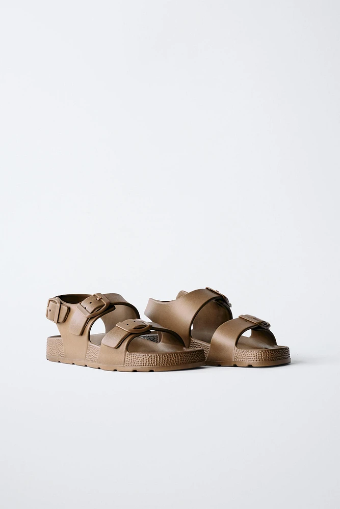 SANDALES DE BAIN