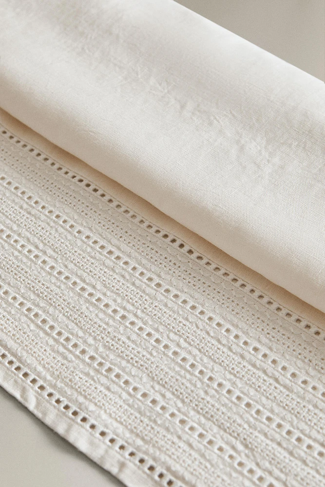 HEMSTITCHED LINEN BATH TOWEL