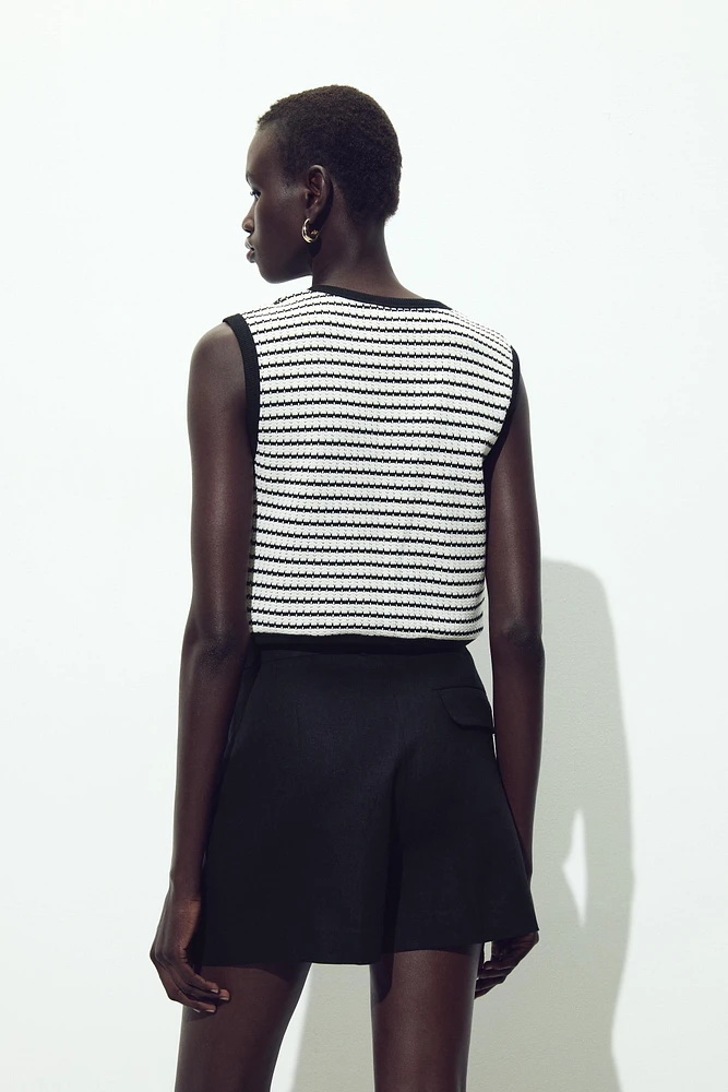 BUTTONED JACQUARD VEST TOP
