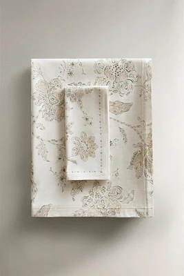NAPPE À IMPRIMÉ FLORAL