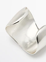 Wide rounded bracelet