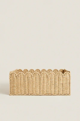 LARGE SCALLOPED BASKET