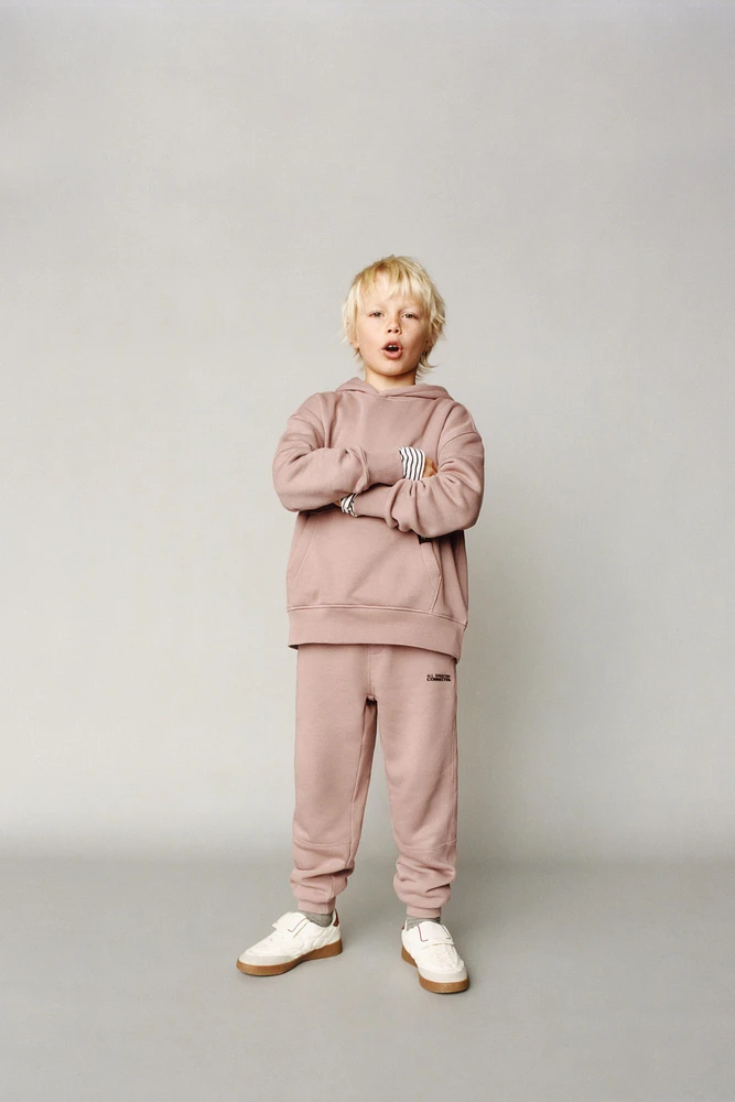 SWEATSHIRT AND JOGGER PANTS MATCHING SET