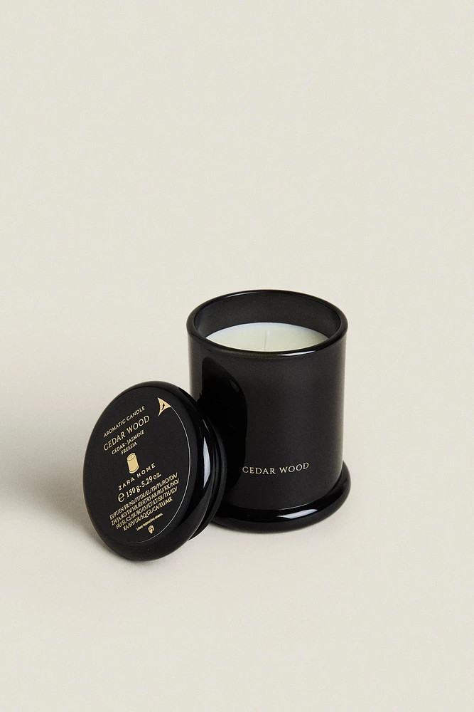 G) CEDAR WOOD SCENTED CANDLE