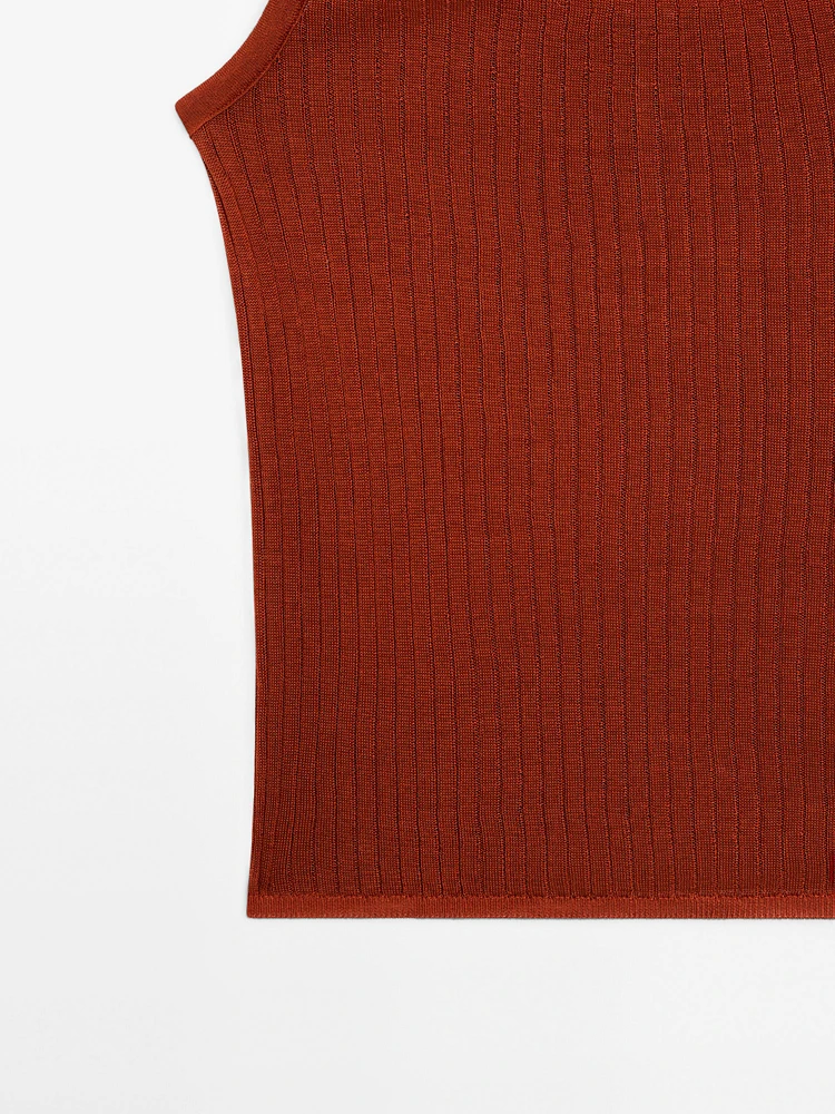 Ribbed crop top