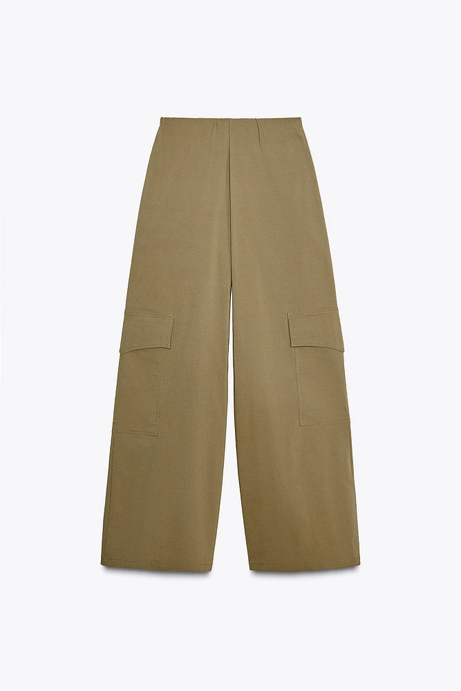 PANTALON COUPE DÉCONTRACTÉE À PLIS