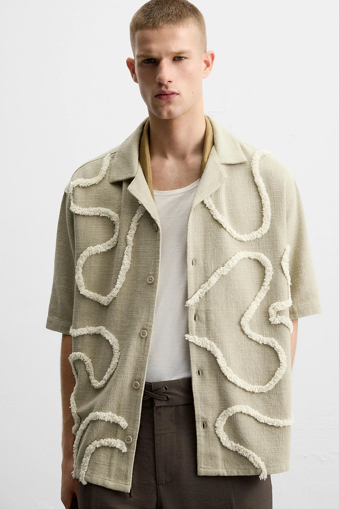 CHEMISE COUPE DÉCONTRACTÉE À RELIEF