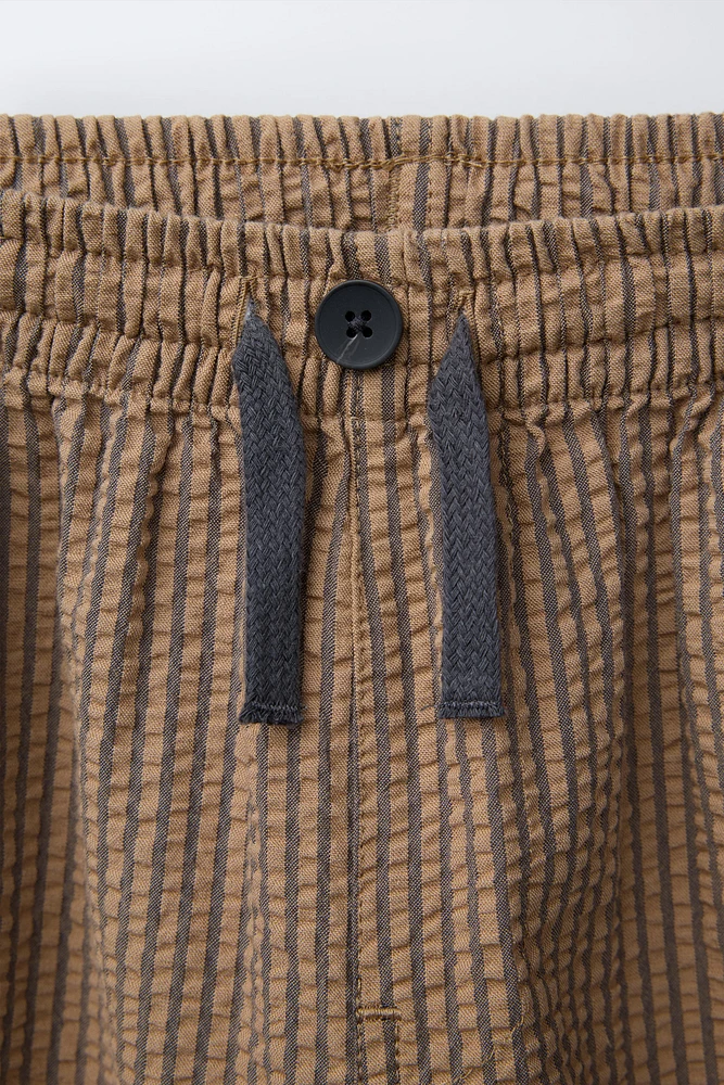 TEXTURED STRIPED BAGGY PANTS