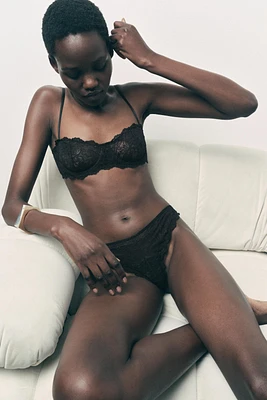 LACE THONG