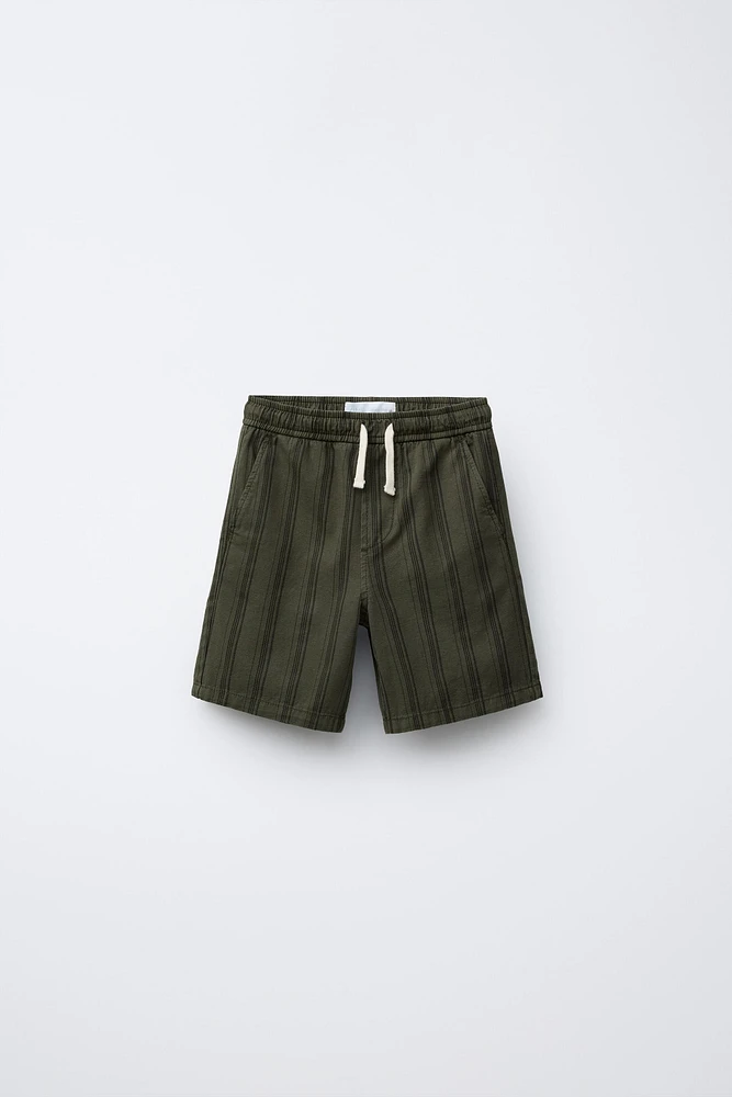 STRIPED PRINT SHORTS
