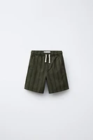 STRIPED PRINT SHORTS