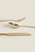 3-PIECE FLATWARE SET WITH DECORATIVE ENGRAVED DESIGN