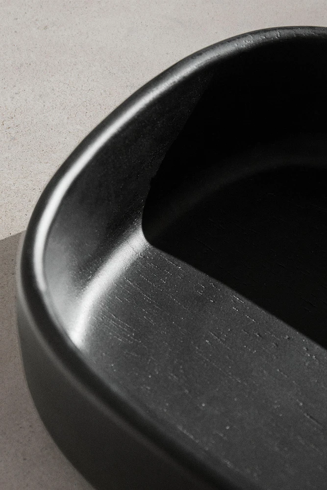 TRAY 03