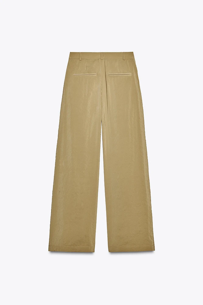 WIDE LEG PLEATED PANTS