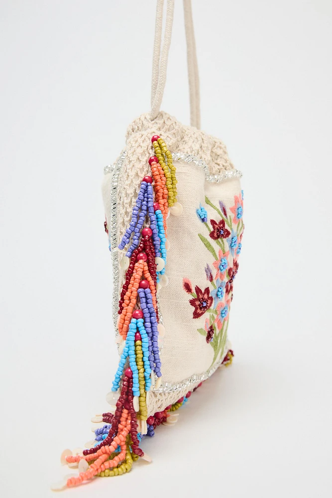 FLORAL EMBROIDERY BUCKET BAG
