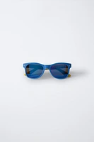 SUNGLASSES WITH NON-SLIP TEMPLES