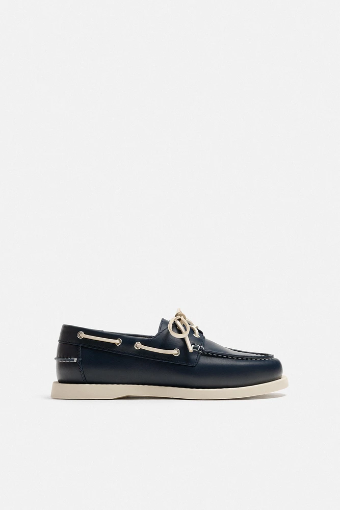 CHAUSSURES BATEAU EN CUIR
