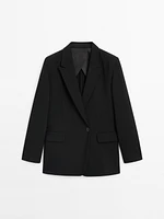 Suit blazer with lapel collar