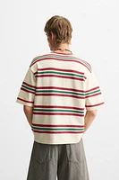 T-SHIRT EN MAILLE TEXTURÉE À RAYURES