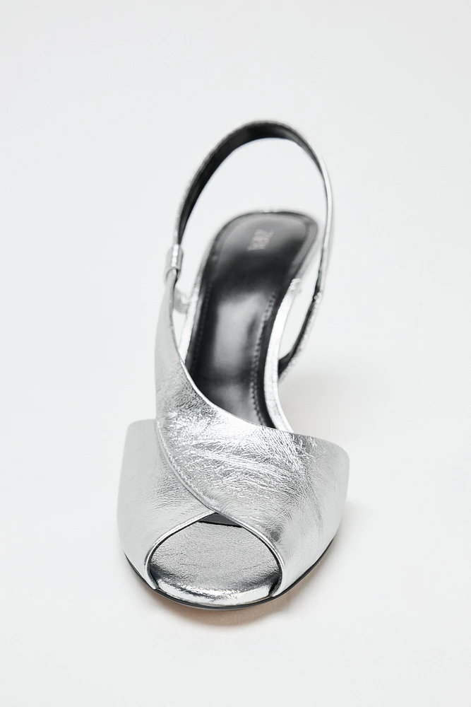 OPEN-TOE LEATHER SANDALS