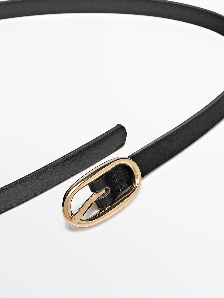 Leather belt with oval buckle