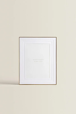 THIN METAL PICTURE FRAME