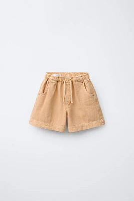 SHORT À TAILLE PLISSÉE