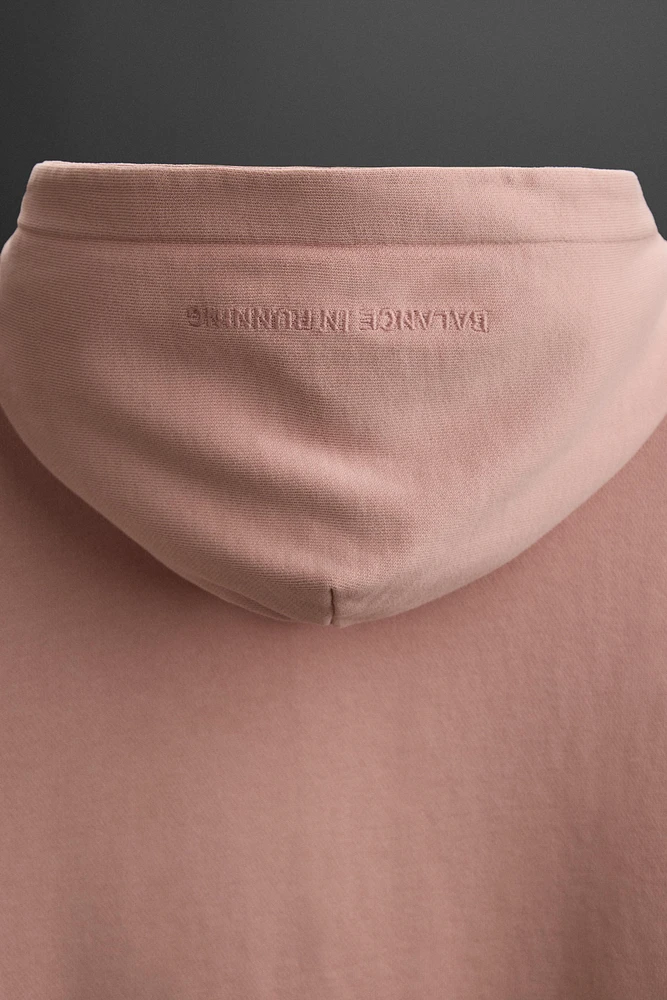 SWEAT À CAPUCHE BRODÉ