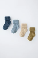 LOT DE QUATRE PAIRES CHAUSSETTES COULEURS