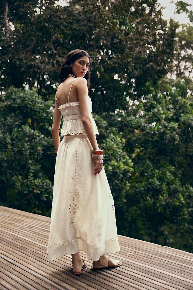 JUPE MIDI BRODERIES AJOURÉES
