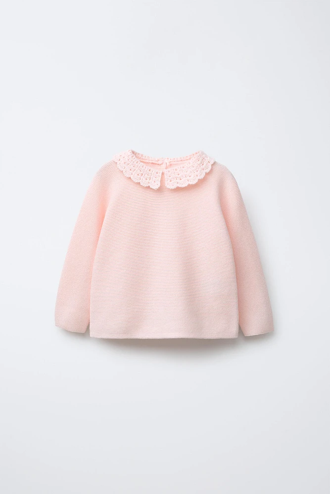 PULL EN MAILLE COL CROCHET