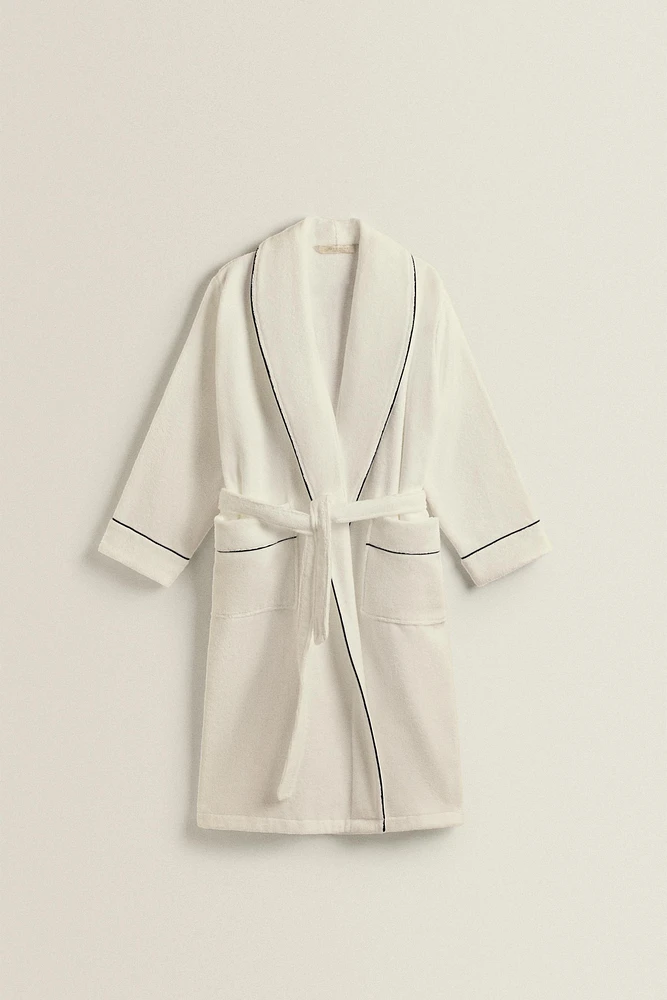 (400 GXM²) BATHROBE WITH PIPING