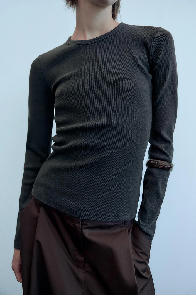T-SHIRT RIB EFFET DÉLAVÉ MANCHES LONGUES