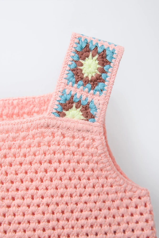 TOP EN MAILLE CROCHET