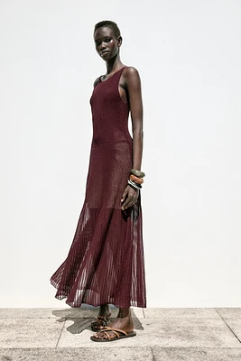 ROBE LONGUE EN MAILLE CÔTELÉE