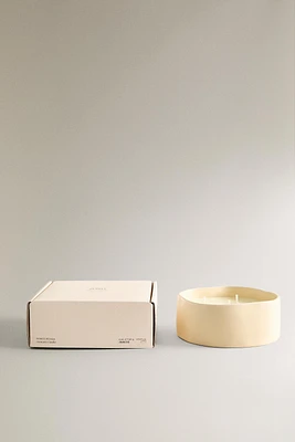 (540 G) BOUGIE PARFUMÉE WHITE PETALS