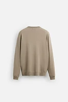 LIGHTWEIGHT 100% WOOL SWEATER