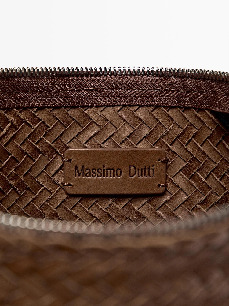 Sac seau tressé en cuir nappa