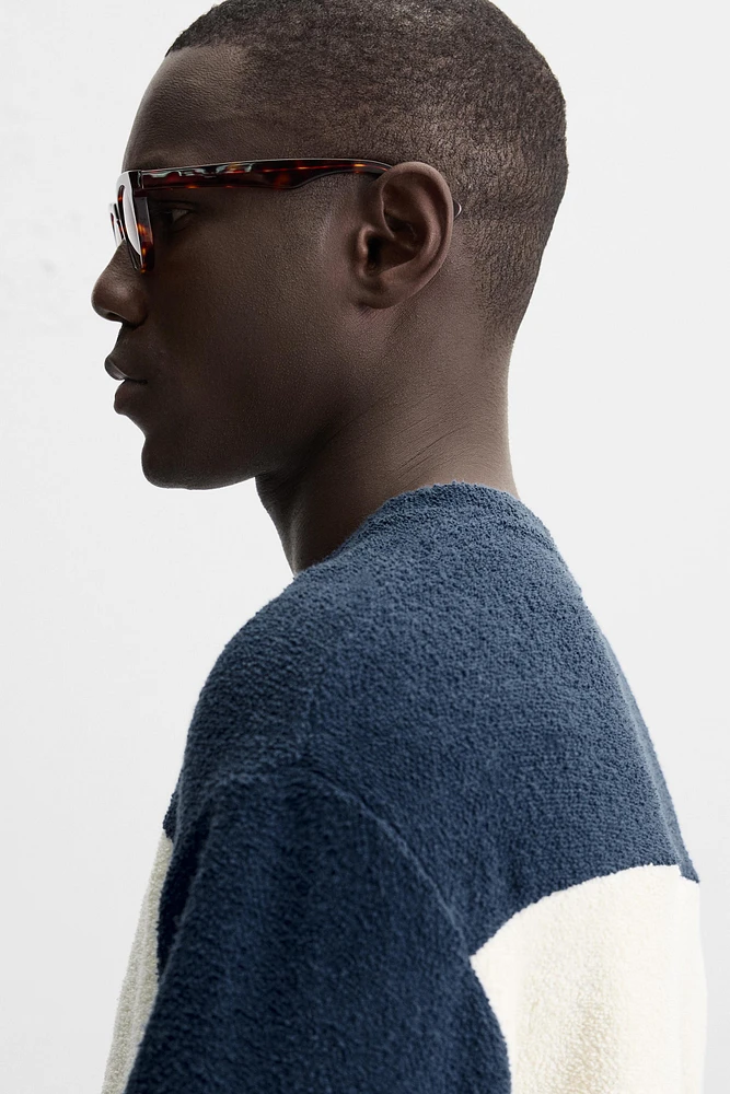 SWEAT À RAYURES ET EFFET ÉPONGE