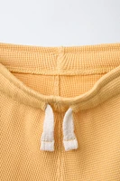ENSEMBLE DE JOGGING T-SHIRT ET BERMUDA GAUFRÉ