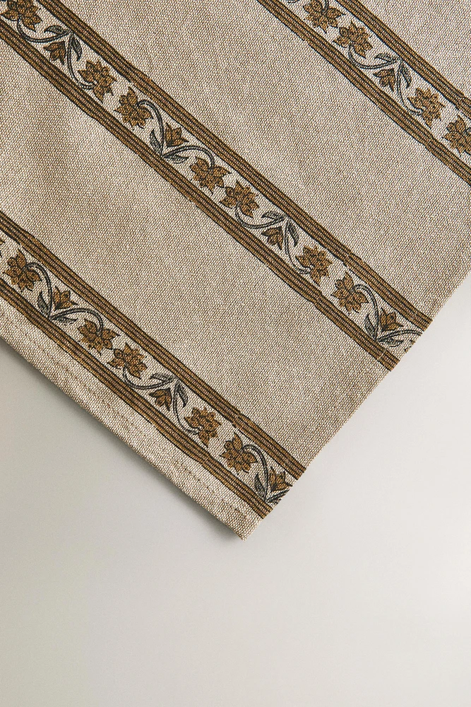 FLORAL PRINT TABLECLOTH WITH BORDERS